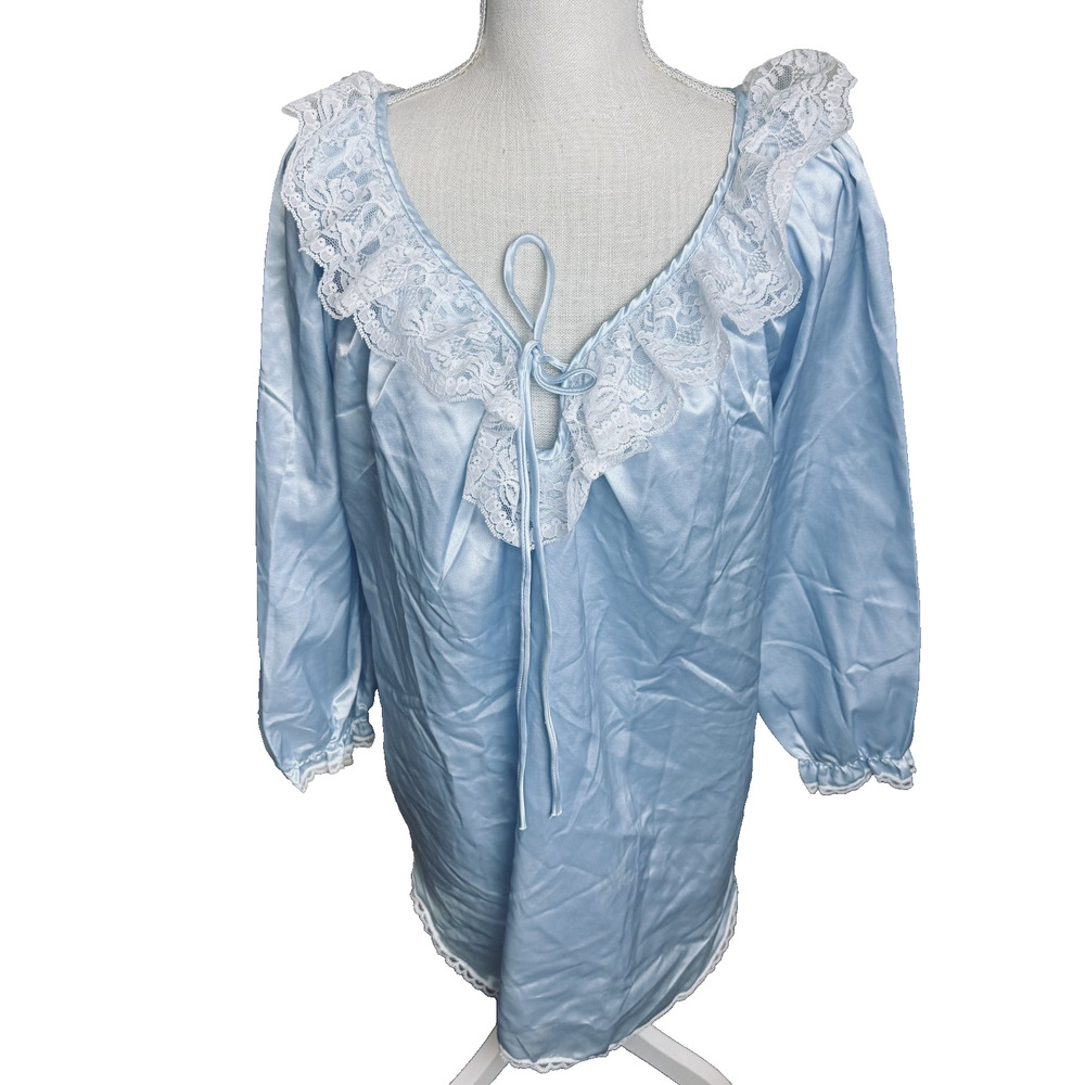 Vintage Lady Cameo Dallas Nightgown Blue satin lace neckline USA short gown sz M